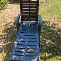 sdraia da giardino verde