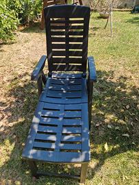 sdraia da giardino verde