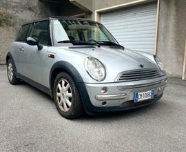 Mini Cooper 57.000km certificati!