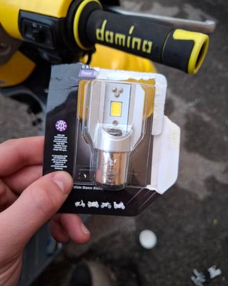 lampadina BA20D per moto scooter