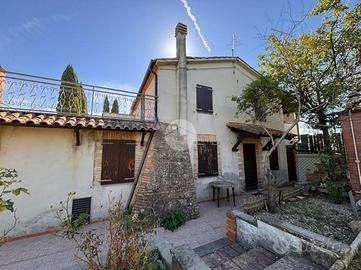 CASA SEMINDIPENDENTE A OTRICOLI