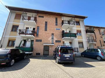 5 LOCALI A CASTELLAMONTE