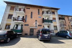 5 LOCALI A CASTELLAMONTE