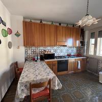Cucina in legno massello
