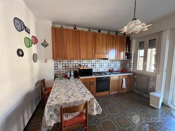 Cucina in legno massello