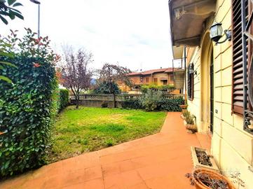 Villa di 200 m² con più di 5 locali a Serravalle P