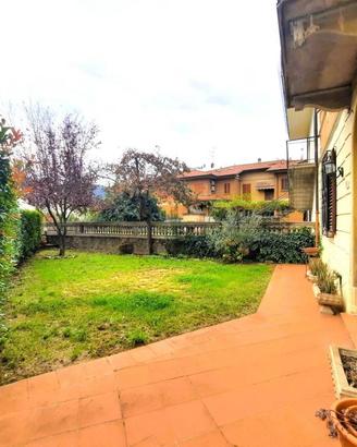 Villa di 200 m² con più di 5 locali a Serravalle P