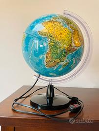 Mappamondo da tavolo con luce interna