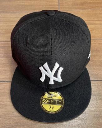 Cappello New Era 59FIFTY Authentic Collection che