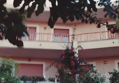 Grande appartamento con vista mare