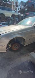 MERCEDES CLASSE E 270 2003 PARAFANGO ANTERIORE SX/