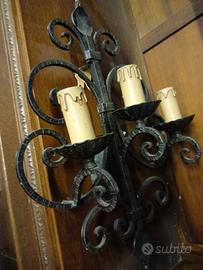 Lampada a parete e lampadario in metallo
