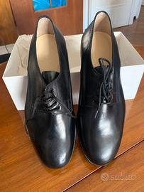 scarpe classiche con lacci uomo