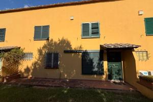 Villa di 160 m² con più di 5 locali a Bagno a Ripo