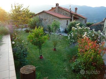 Splendido Rustico con giardino privato