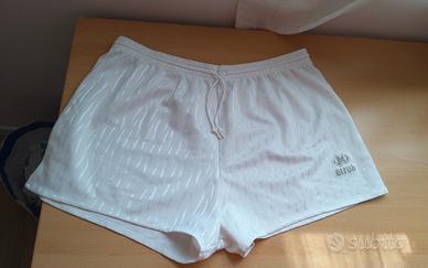 Pantaloncini corti bianchi sportivi