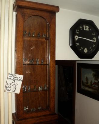 Vetrinetta depoca realizzata con cassa di orologio