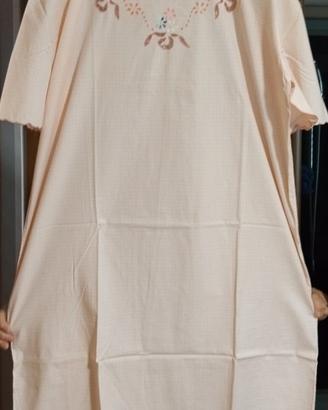 Camicia da notte in cotone confezionata a mano
