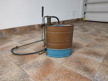 Pompa irroratrice d'epoca