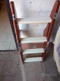 scaletta in legno pieghevole 
