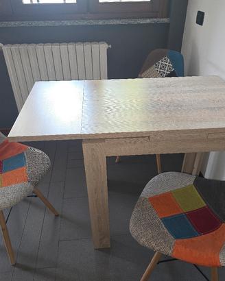 tavolo allungabile + 4 sedie  in tessuto Patchwork