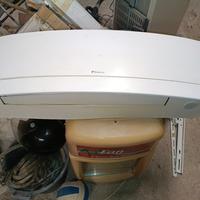 Daikin emura 12.000 btu 