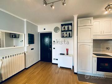 Porta di roma bilocale con terrazzo e balcone