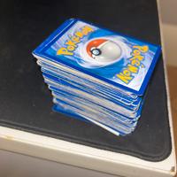 assortimento carte pokemon circa 400/500gr