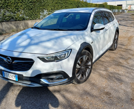 Opel insignia country tourer