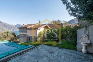 Appartamento di 120 m² con 3 locali e posto auto a