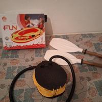 Gommone gonfiabile con remi e pompa