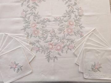 tovaglia rettangolare con 12 tovaglioli 