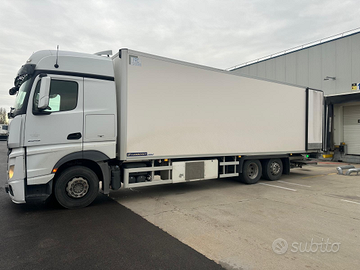 Mercedes actros 2542 frigo