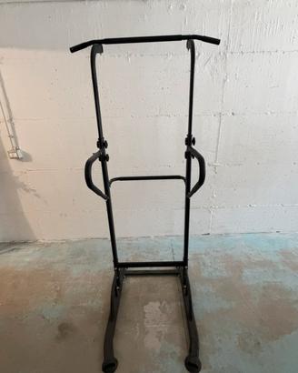 Attrezzo palestra per fare trazioni e non solo