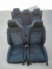 TAPPEZERIAI INTERNI STOFFA GOLF 6 5 P ANNO 2011