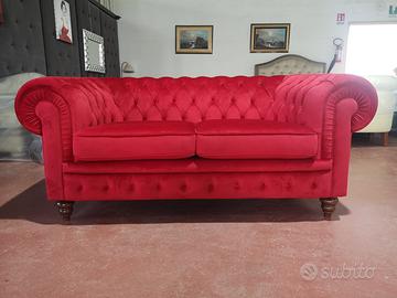 Divano Chester Royal 2 Posti Velluto Rosso