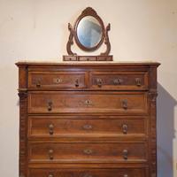 Cassettone antico in noce con piano in marmo