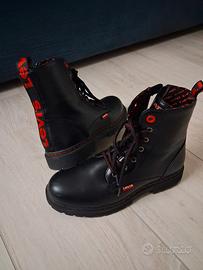 ANFIBI DONNA NERI LEVIS