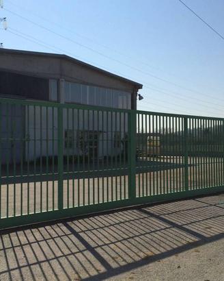 Immobile di 1250 m² a Lombardore