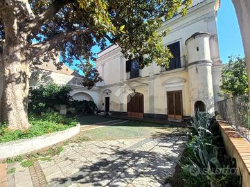 3 LOCALI A SAN FELICE A CANCELLO