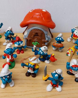Lotto di 22 Puffi con casetta a fungo anni 80