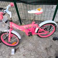 Varie biciclette per bambini 