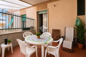 2 LOCALI A LAIGUEGLIA