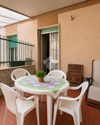2 LOCALI A LAIGUEGLIA