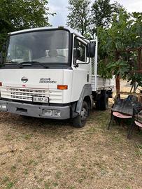 Nissan eco t 100