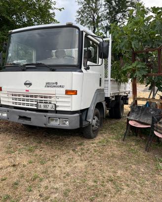 Nissan eco t 100
