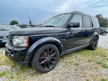 Land Rover Discovery 4 3.0 SDV6 245CV Black&White 