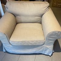 Poltrona, divano e poggiapiedi IKEA