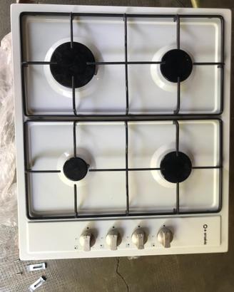 Piano cucina gas 4 fuochi (quasi NUOVO)
