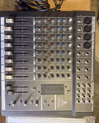 Behringer Eurorack MX1602 Mixer 16 Canali